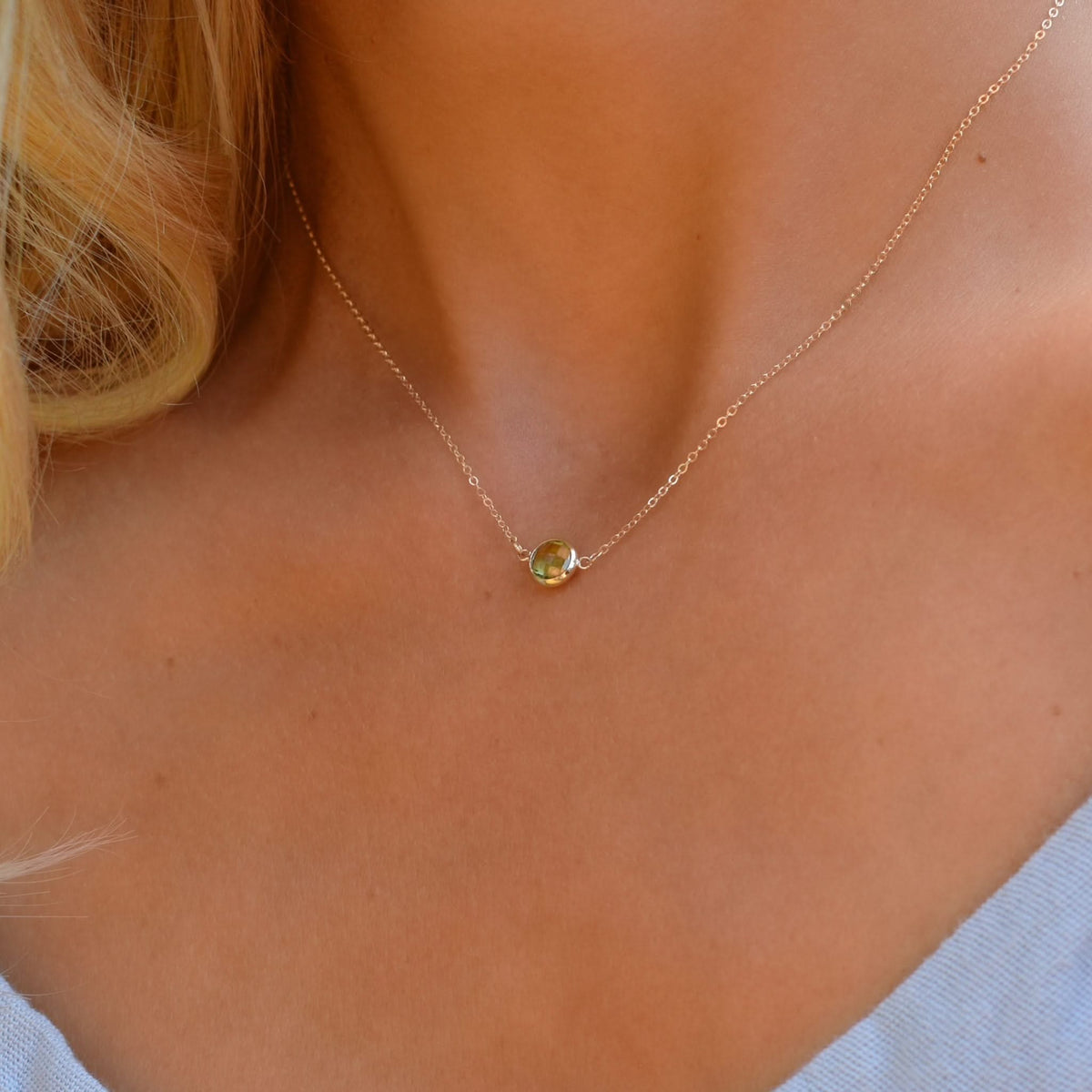 Grand 1 Peridot Necklace and Earrings Set in 14k Gold (August)