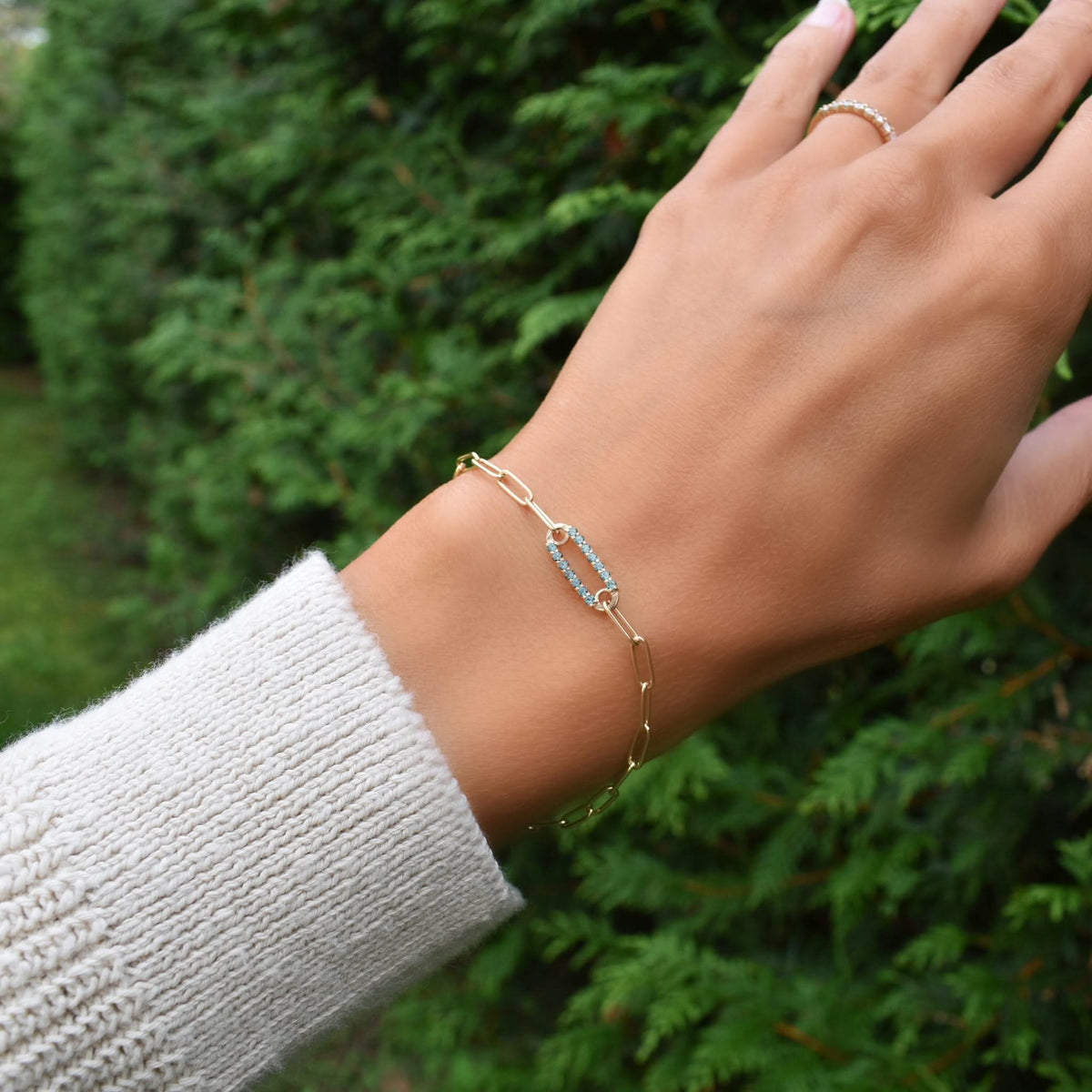 Adelaide 1 Pavé Nantucket Blue Topaz Link Bracelet in 14k Gold (December)