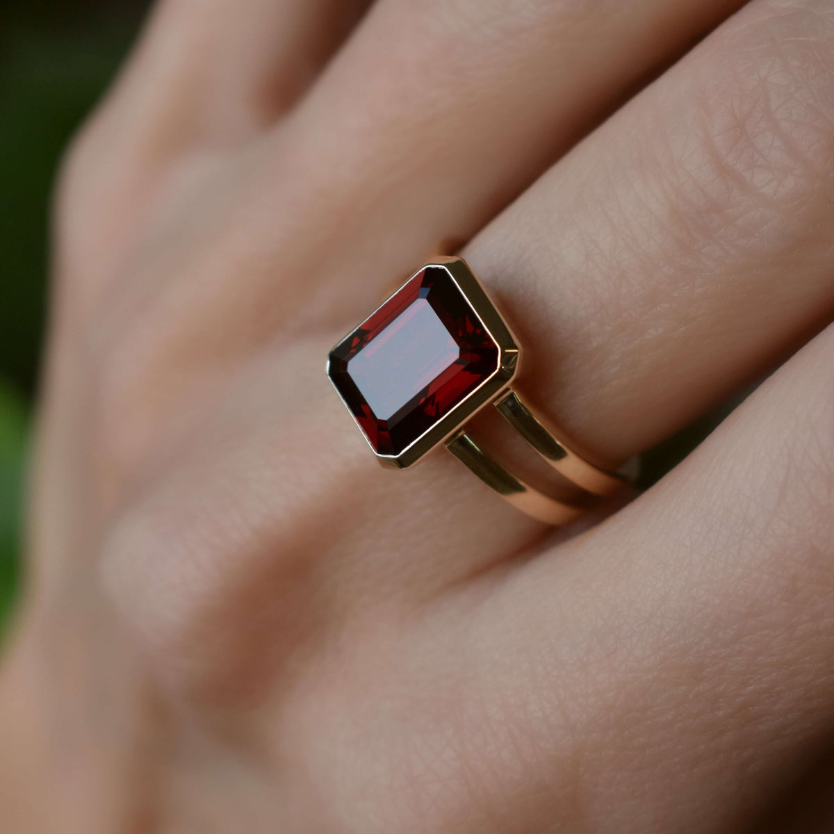 Warren Vertical Garnet Ring in 14k Gold (January)