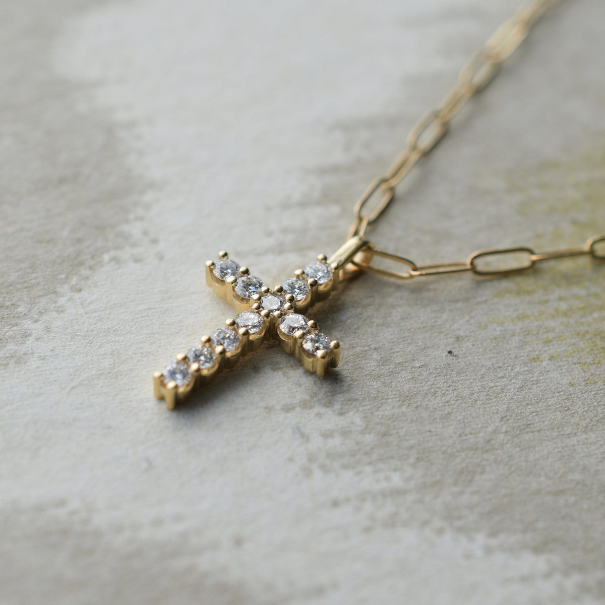 Rosecliff Cross Pendant in 14k Gold