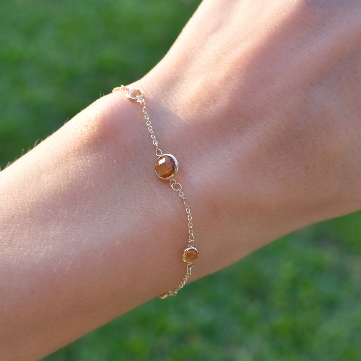 1 Grand & 4 Petite Citrine Bracelet in 14k Gold (November)
