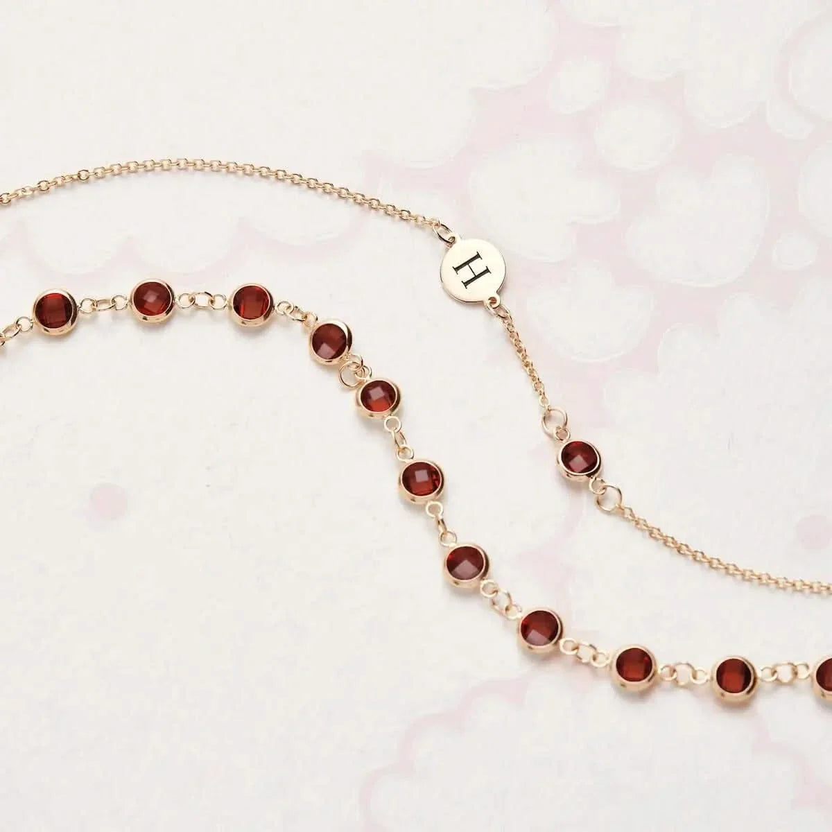 Newport Garnet Necklace in 14k Gold (January)
