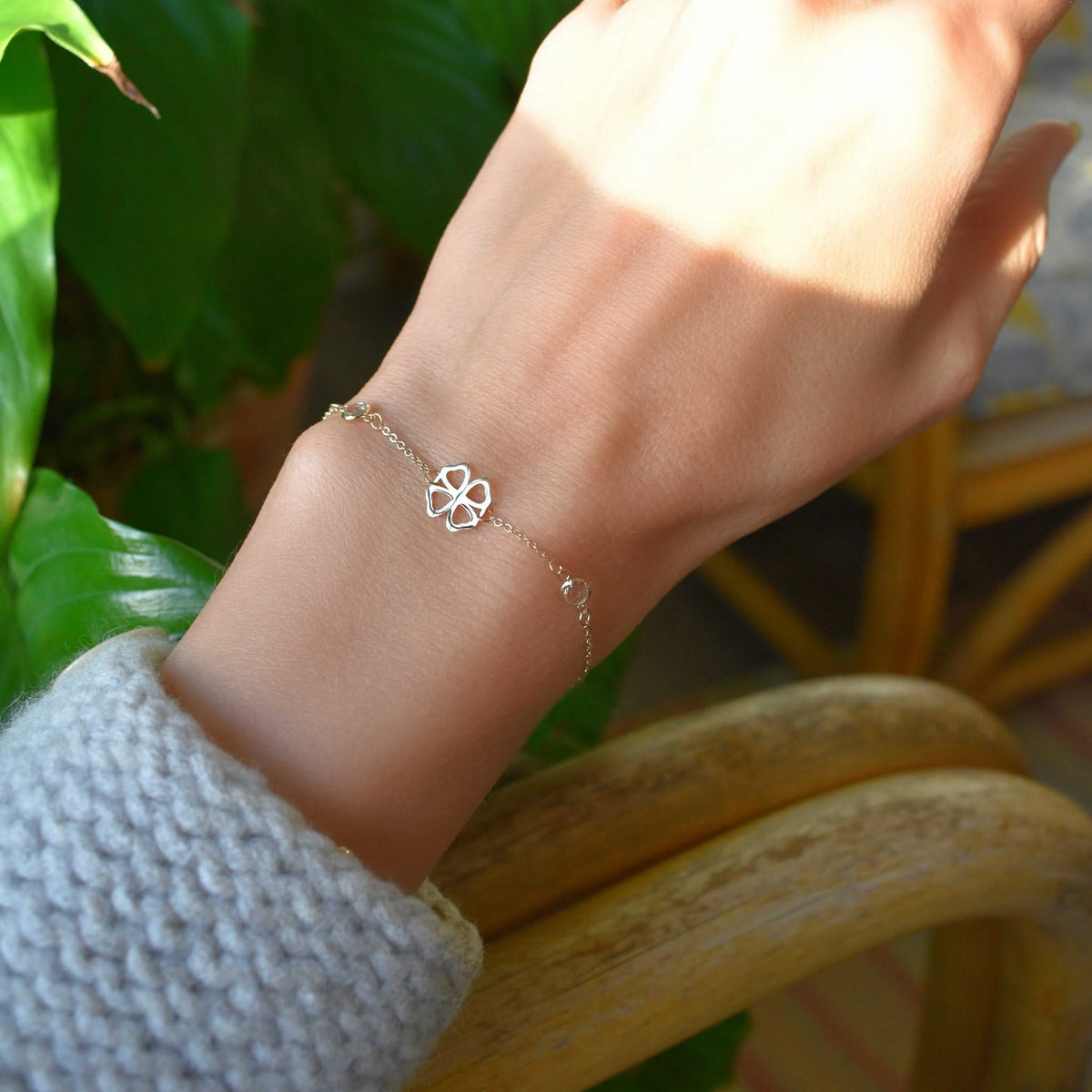 Clover & Petite 4 Birthstone Bracelet in 14k Gold