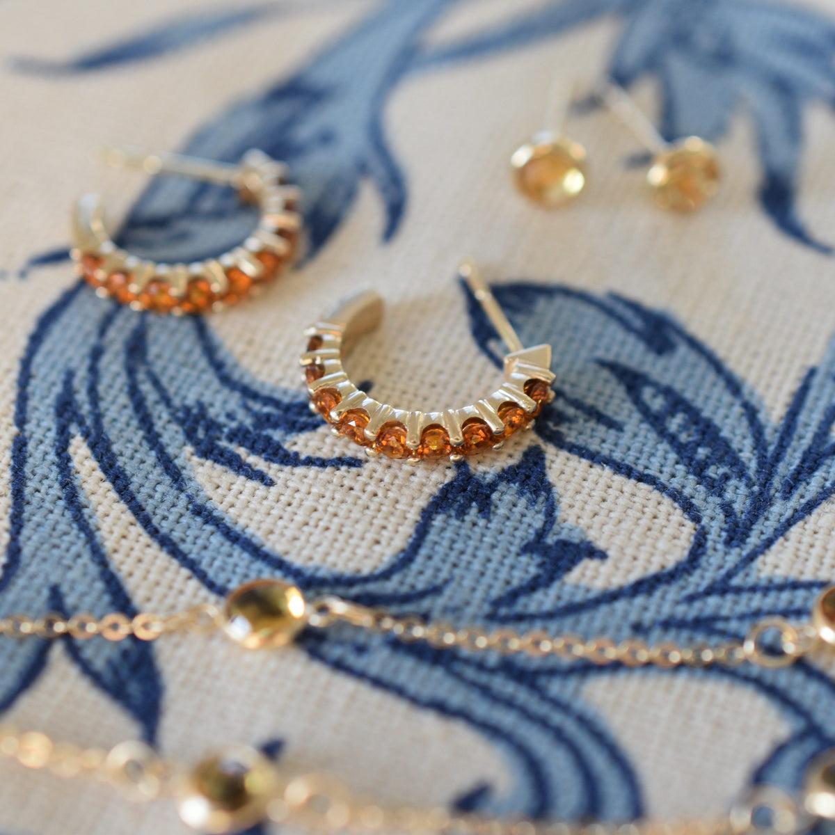 Rosecliff Small Circle Citrine Necklace and Huggie Hoop Earrings Set in 14k Gold (November)