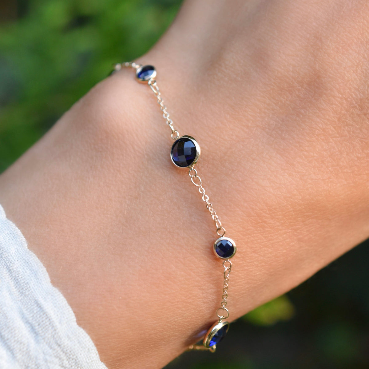 Bayberry Grand & Petite 7 Sapphire Bracelet in 14k Gold (September)