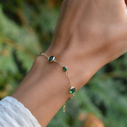 Bayberry Grand & Petite 7 Emerald Bracelet in 14k Gold (May)