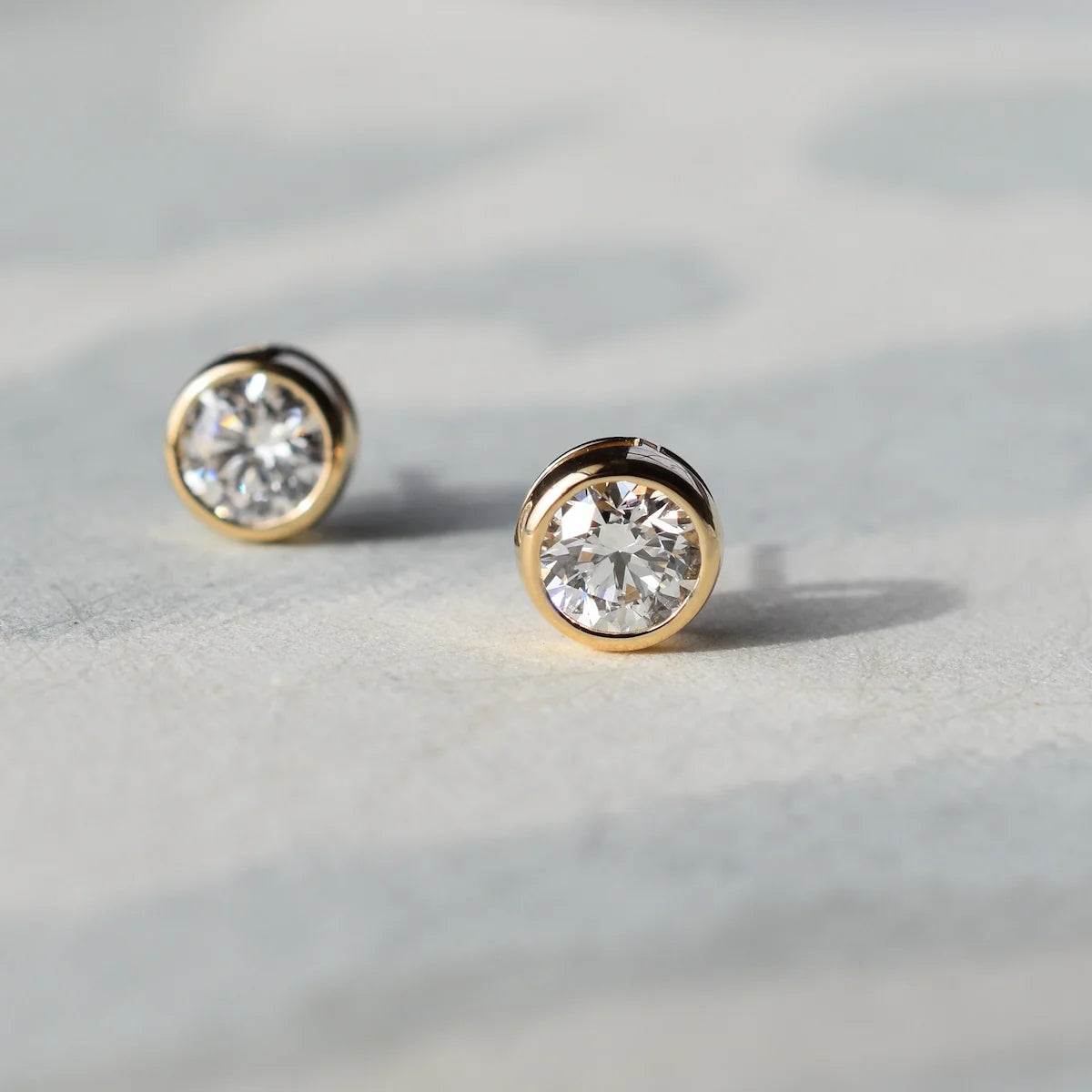 Jamestown Diamond Stud Earrings in 14k Gold (April)
