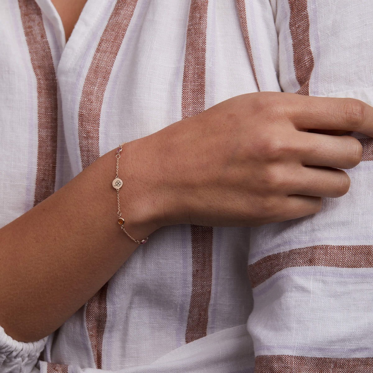 Clover Disc & Petite 6 Birthstone Bracelet in 14k Gold