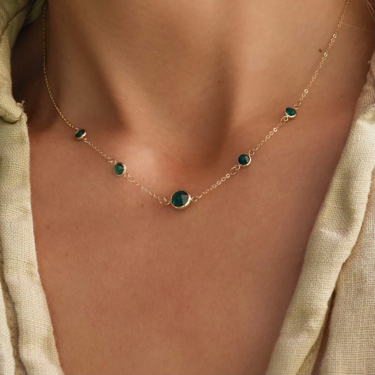 1 Grand & 4 Petite Emerald Necklace in 14k Gold (May)