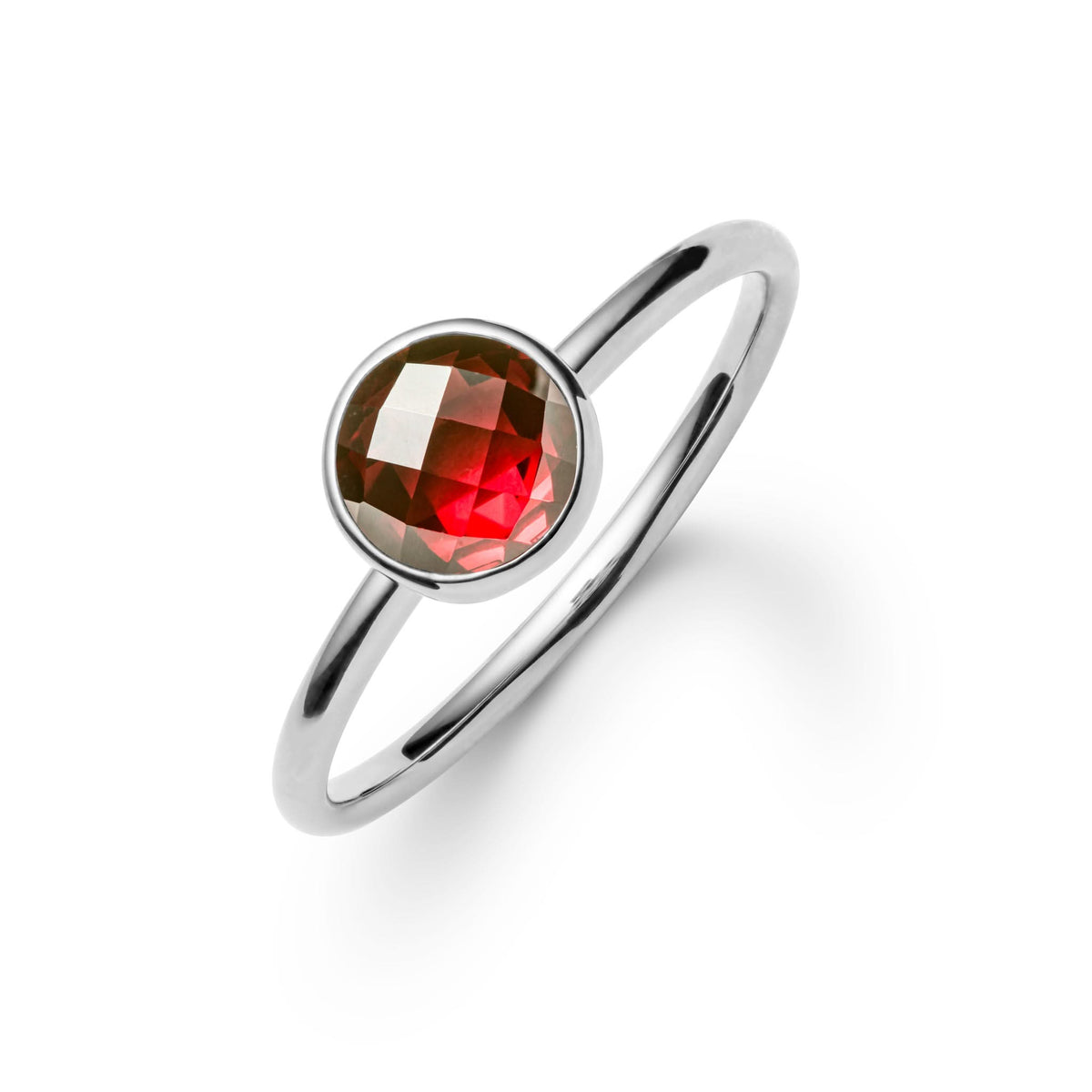 Grand Garnet Ring in 14k Gold (January)