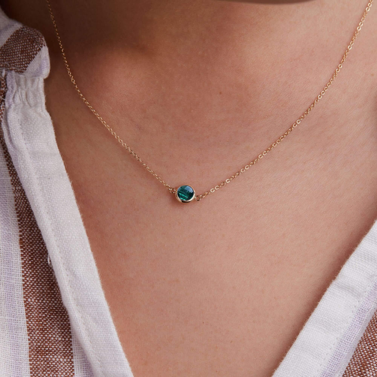 Grand 1 Emerald Necklace and Earrings Set in 14k Gold (May)