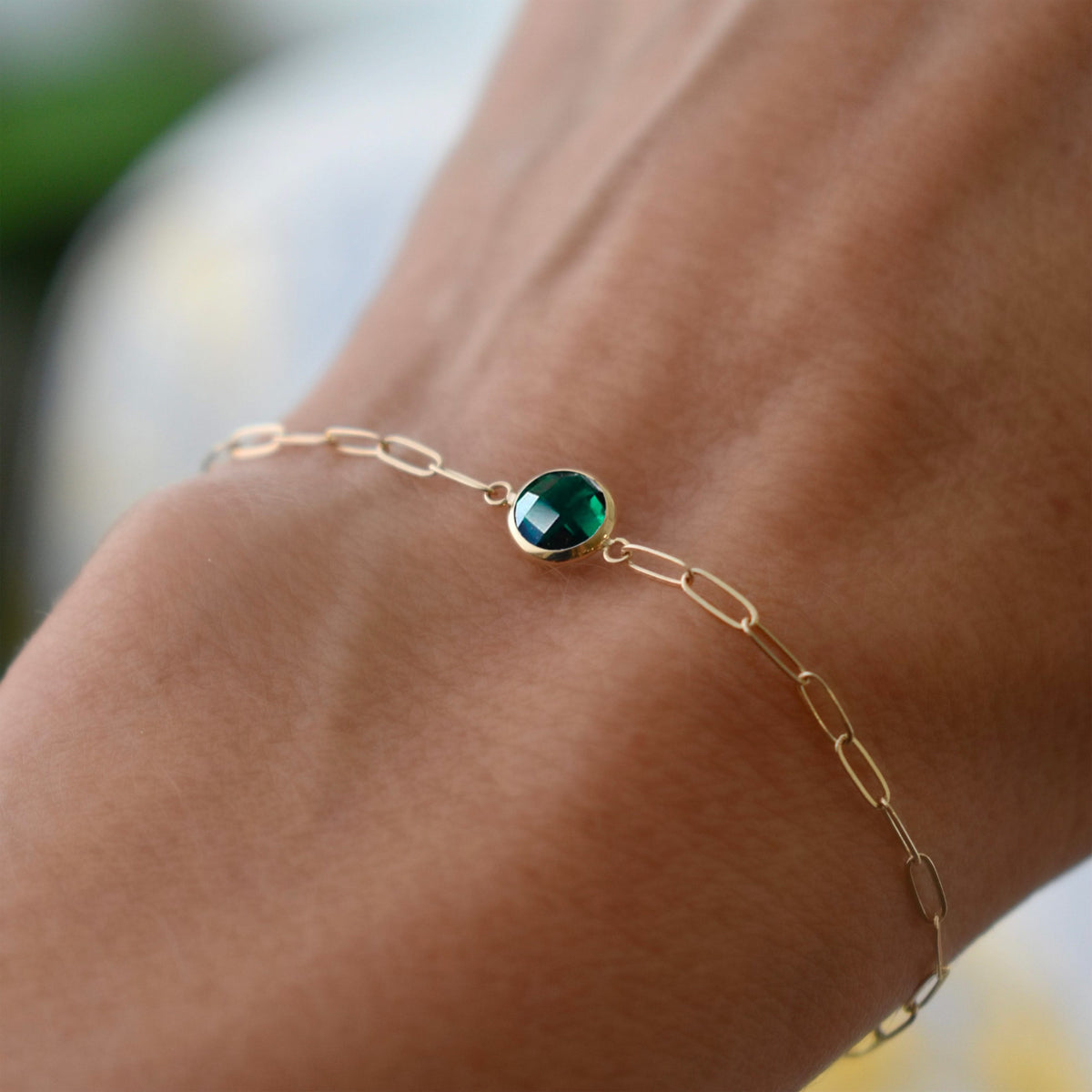 Grand 1 Emerald Adelaide Mini Bracelet in 14k Gold (May)
