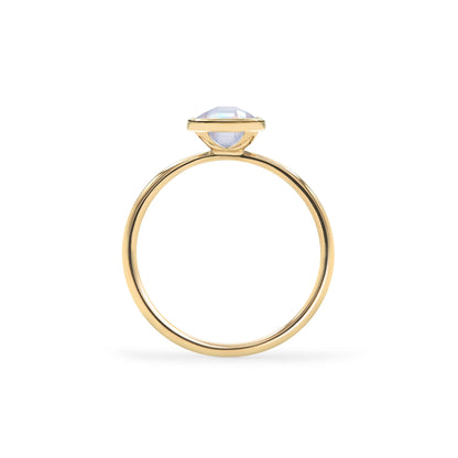 Grand Moonstone Ring in 14k Gold (June)