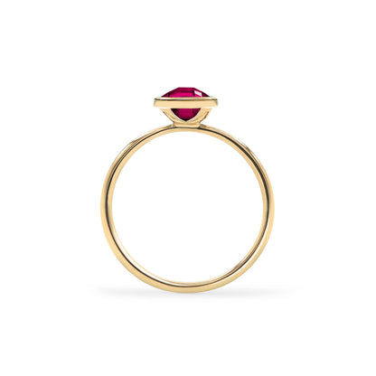Grand Ruby Ring in 14k Gold (July)