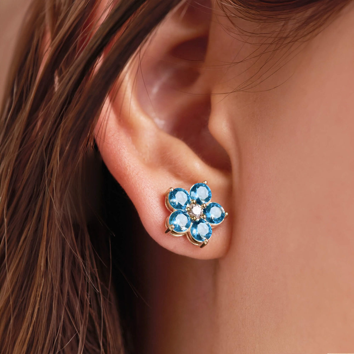 Greenwich Flower Nantucket Blue Topaz & Diamond Necklace and Earrings Set in 14k Gold (December)