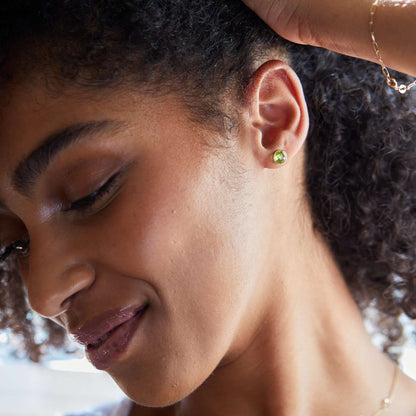 Grand Peridot Stud Earrings in 14k Gold (August)