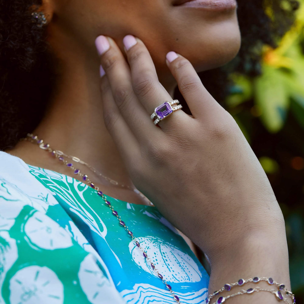 Warren Horizontal Amethyst Ring with Diamonds in 14k Gold (February)