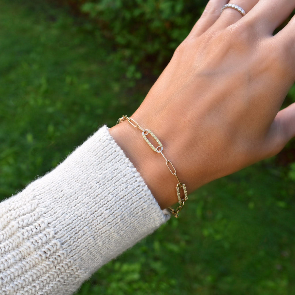 Adelaide 5 Pavé Peridot Link Bracelet in 14k Gold (August)