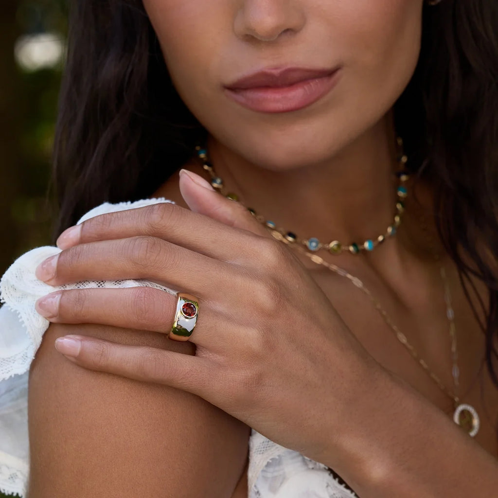 Jamestown Garnet Band Ring in 14k Gold (January)