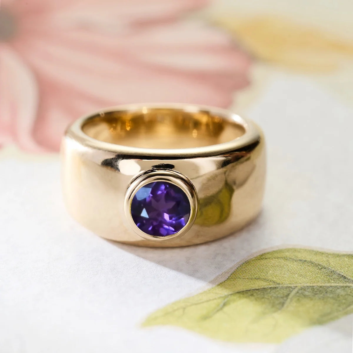 Jamestown Amethyst Band Ring in 14k Gold (February)