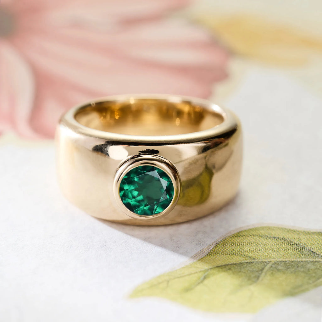 Jamestown Emerald Band Ring in 14k Gold (May)