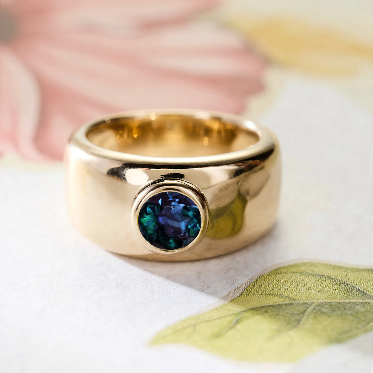 Jamestown Alexandrite Band Ring in 14k Gold (June)