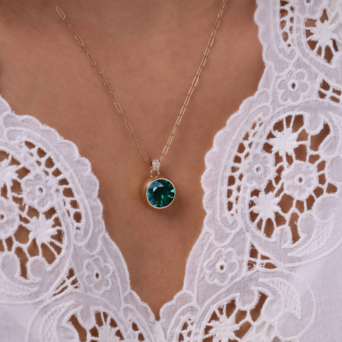 Jamestown Emerald Pendant with Diamond Bail in 14k Gold (May)
