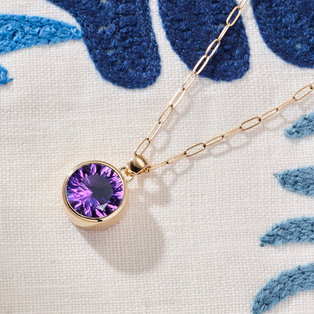 Jamestown Amethyst Pendant in 14k Gold (February)