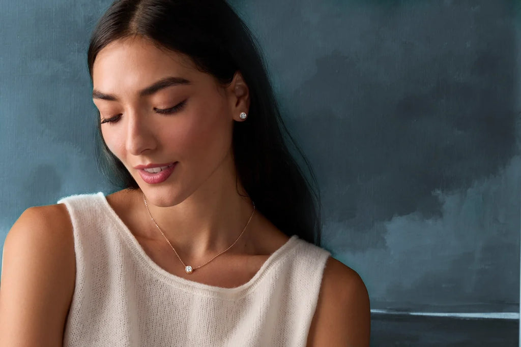 Jamestown Diamond Stud Earrings in 14k Gold (April)