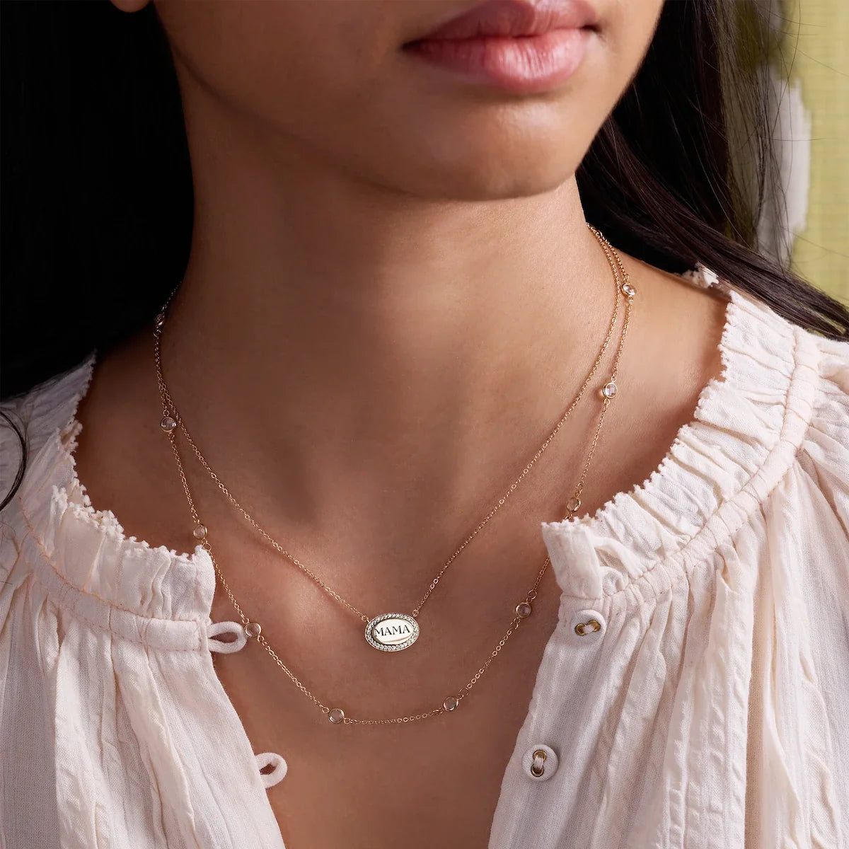Mama Pavé Oval Necklace in 14k Gold