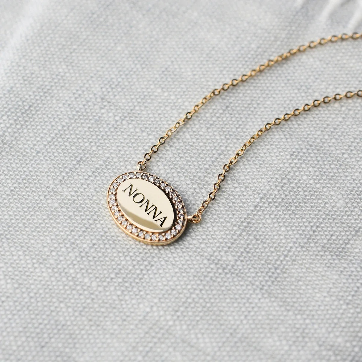 Nonna Pavé Oval Necklace in 14k Gold