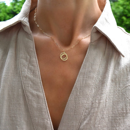 Essex Letter O Pendant in 14k Gold
