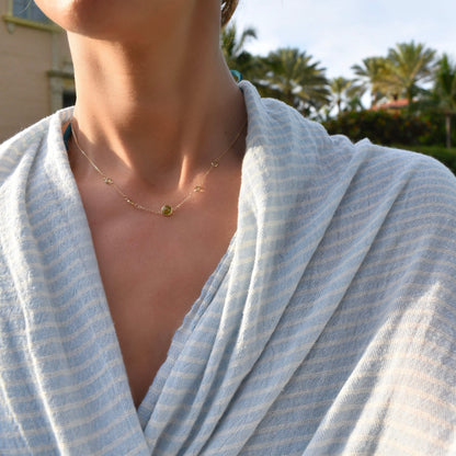 1 Grand & 4 Petite Peridot Necklace in 14k Gold (August)