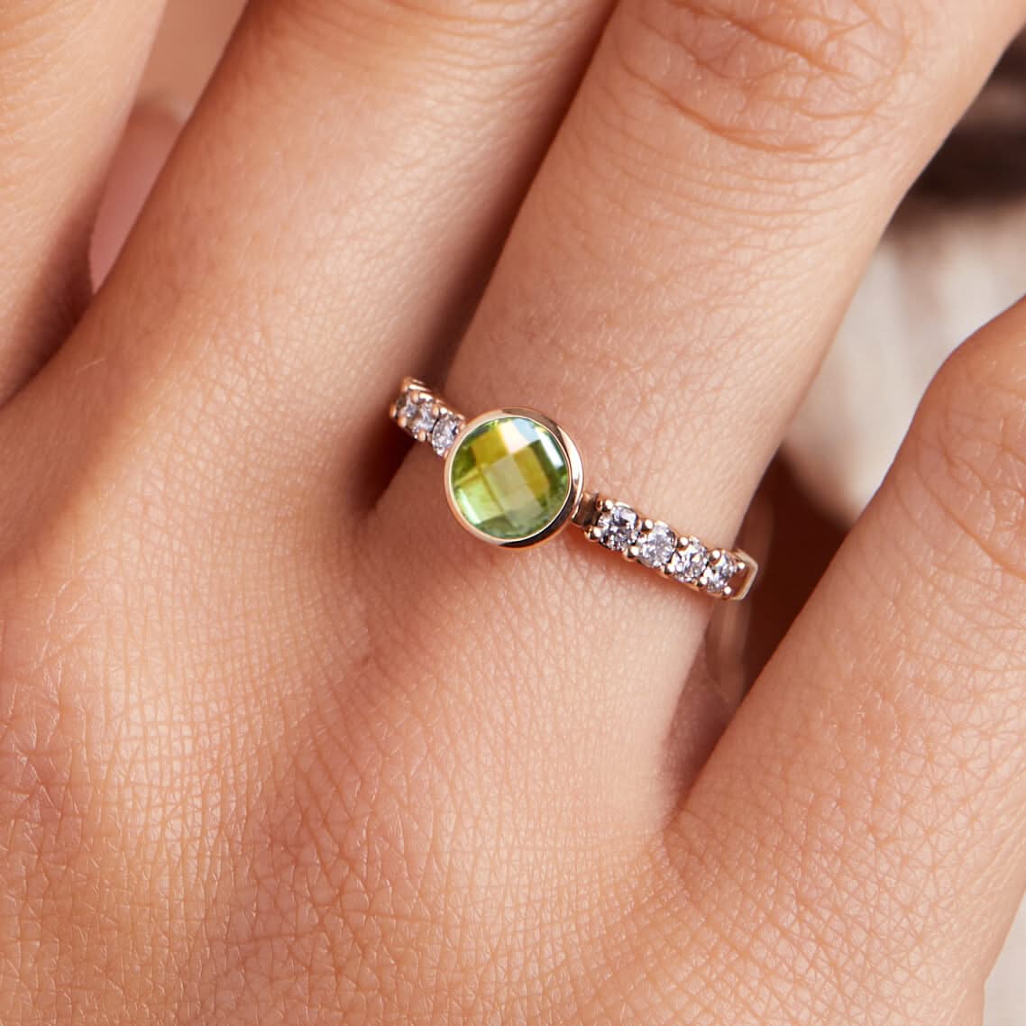 Rosecliff Grand Peridot Ring in 14k Gold (August)