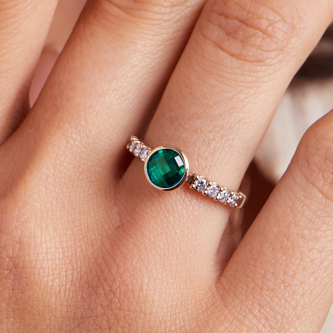 Rosecliff Grand Emerald Ring in 14k Gold (May)