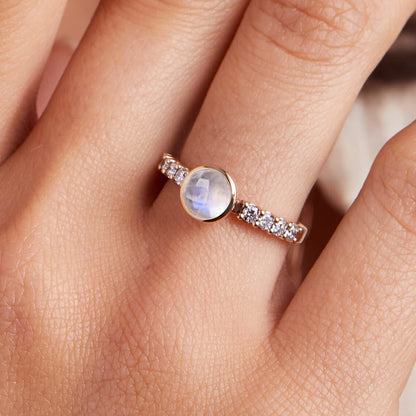 Rosecliff Grand Moonstone Ring in 14k Gold (June)