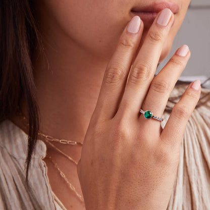 Rosecliff Grand Emerald Ring in 14k Gold (May)