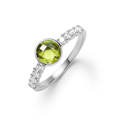 Rosecliff Grand Peridot Ring in 14k Gold (August)