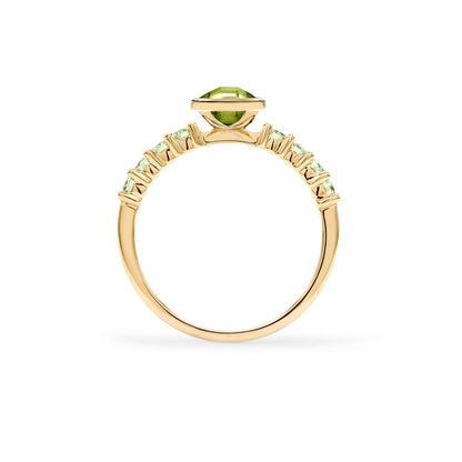 Rosecliff Grand Peridot Ring in 14k Gold (August)