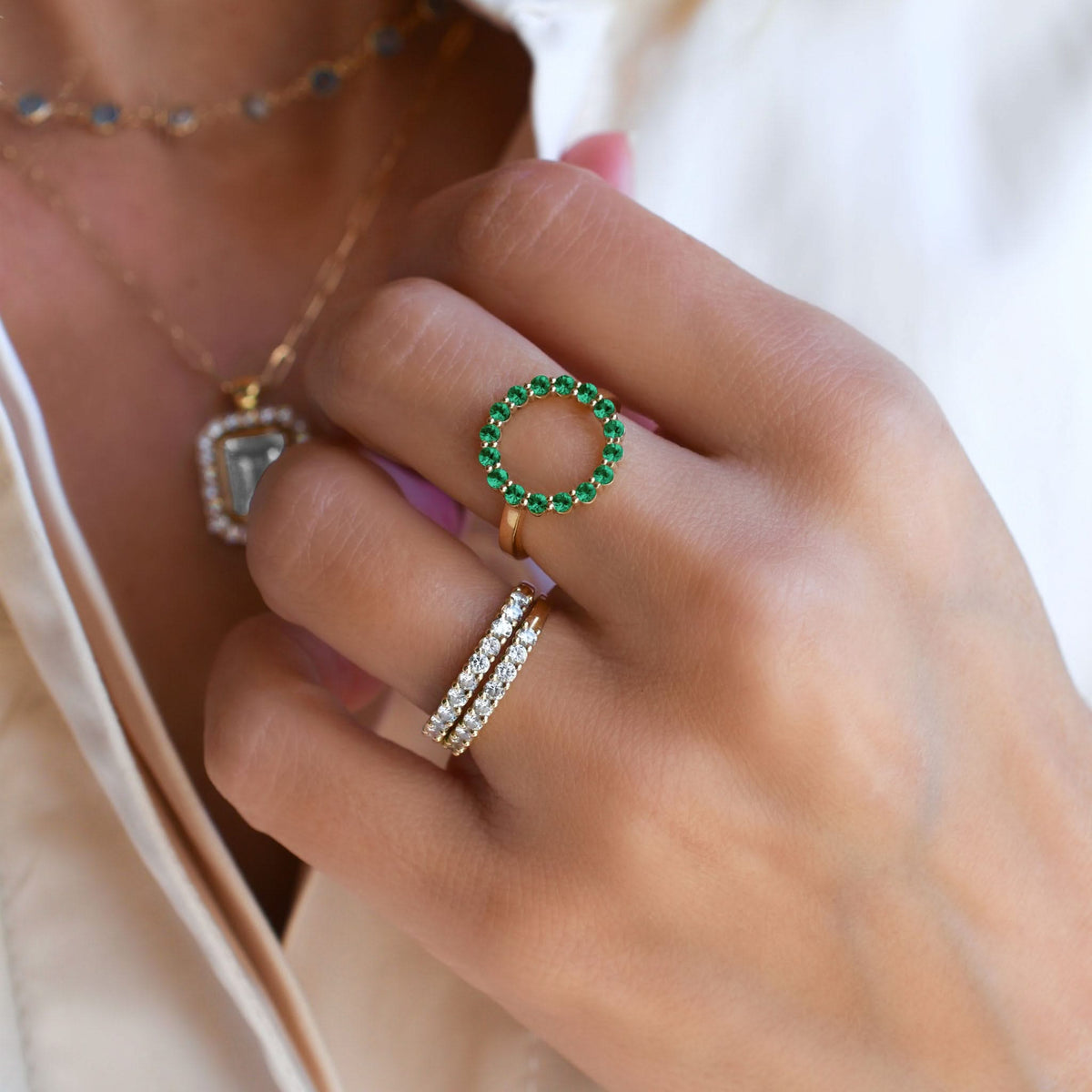 Rosecliff Circle Emerald Ring in 14k Gold (May)