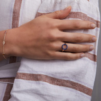 Rosecliff Small Circle Sapphire Ring in 14k Gold (September)