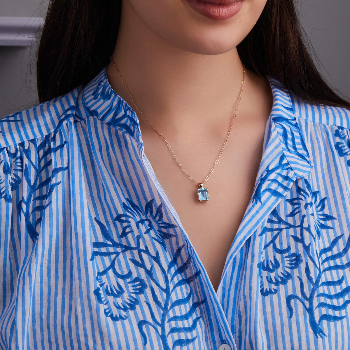 Warren Nantucket Blue Topaz Pendant in 14k Gold (December)