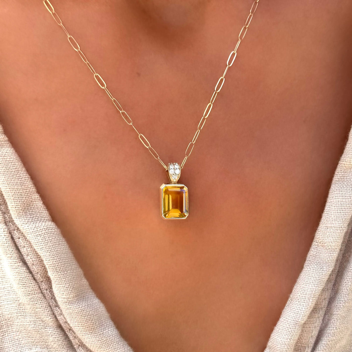 Warren Citrine Pendant with Diamond Bail in 14k Gold (November)
