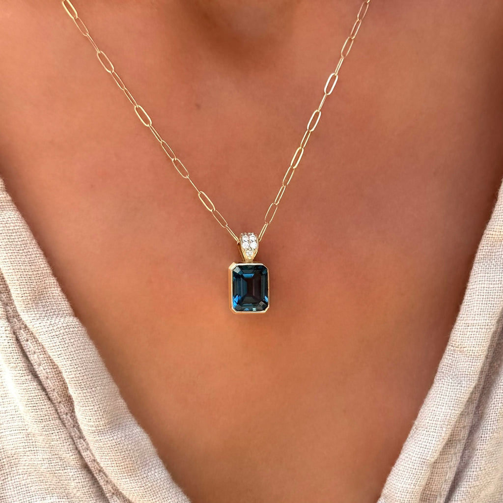 Warren Alexandrite Pendant with Diamond Bail in 14k Gold (June)