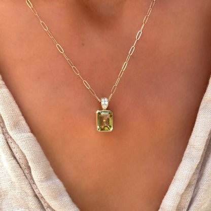 Warren Lemon Verbena Quartz Pendant with Diamond Bail in 14k Gold (August)