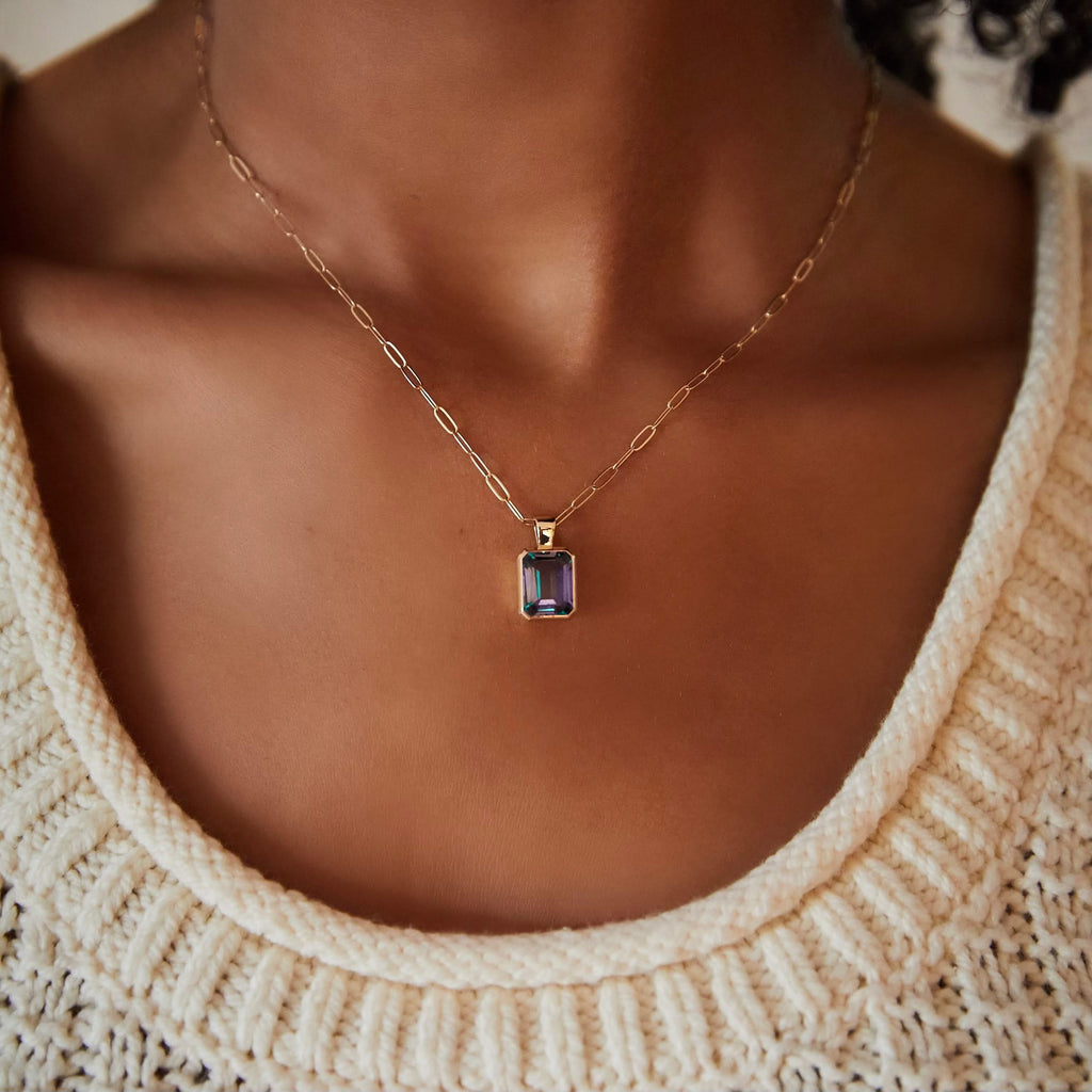 Warren Alexandrite Pendant in 14k Gold (June)