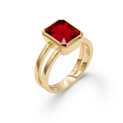 Warren Vertical Garnet Ring in 14k Gold (January)