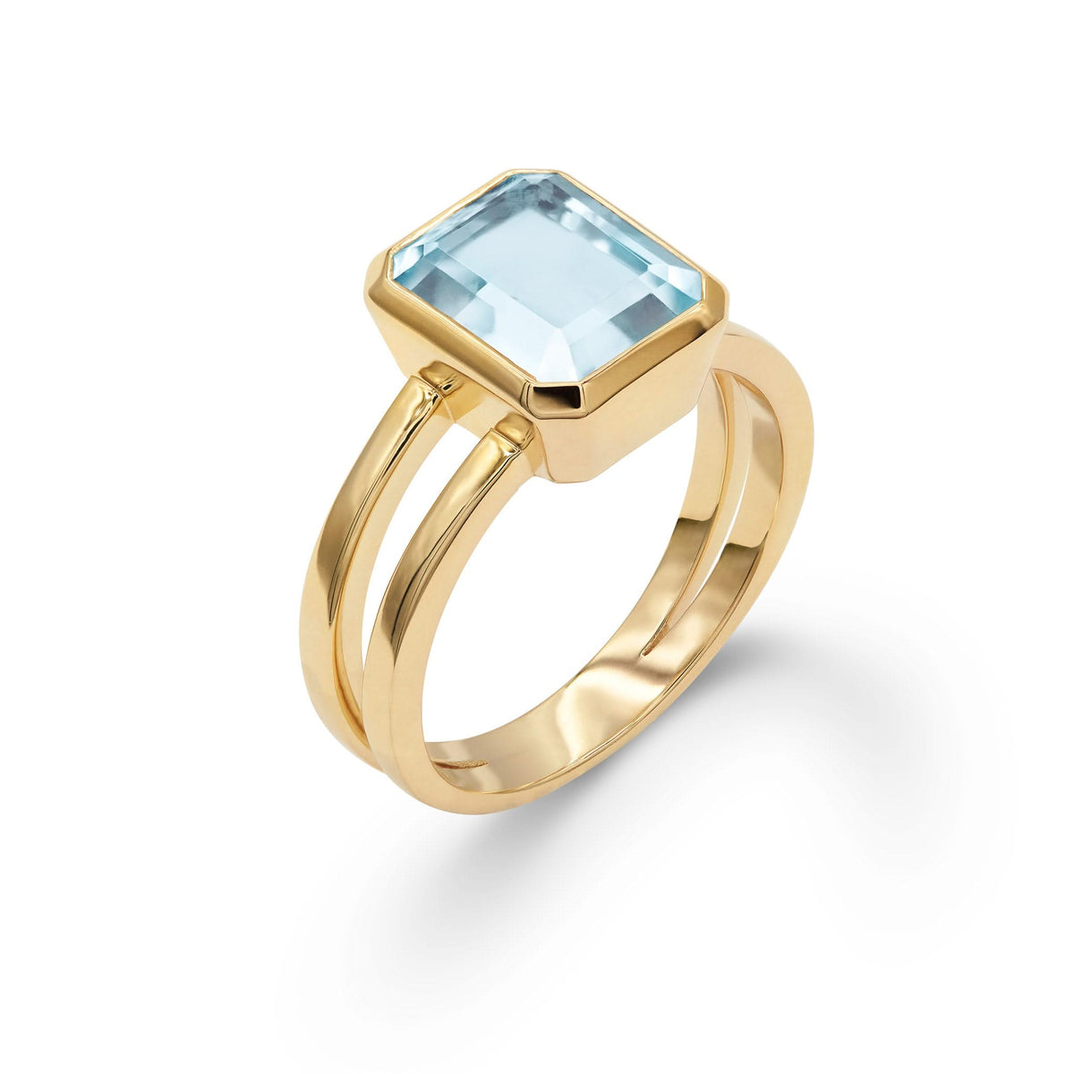Warren Vertical Nantucket Blue Topaz Ring in 14k Gold (December)