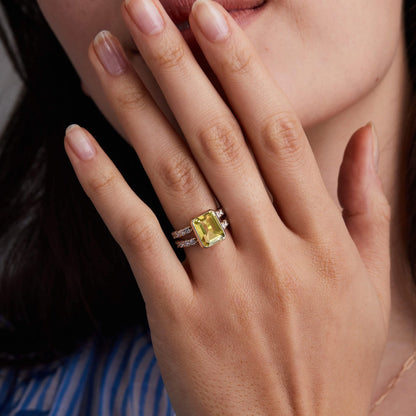 Warren Vertical Lemon Verbena Quartz Ring with Diamonds in 14k Gold (August)