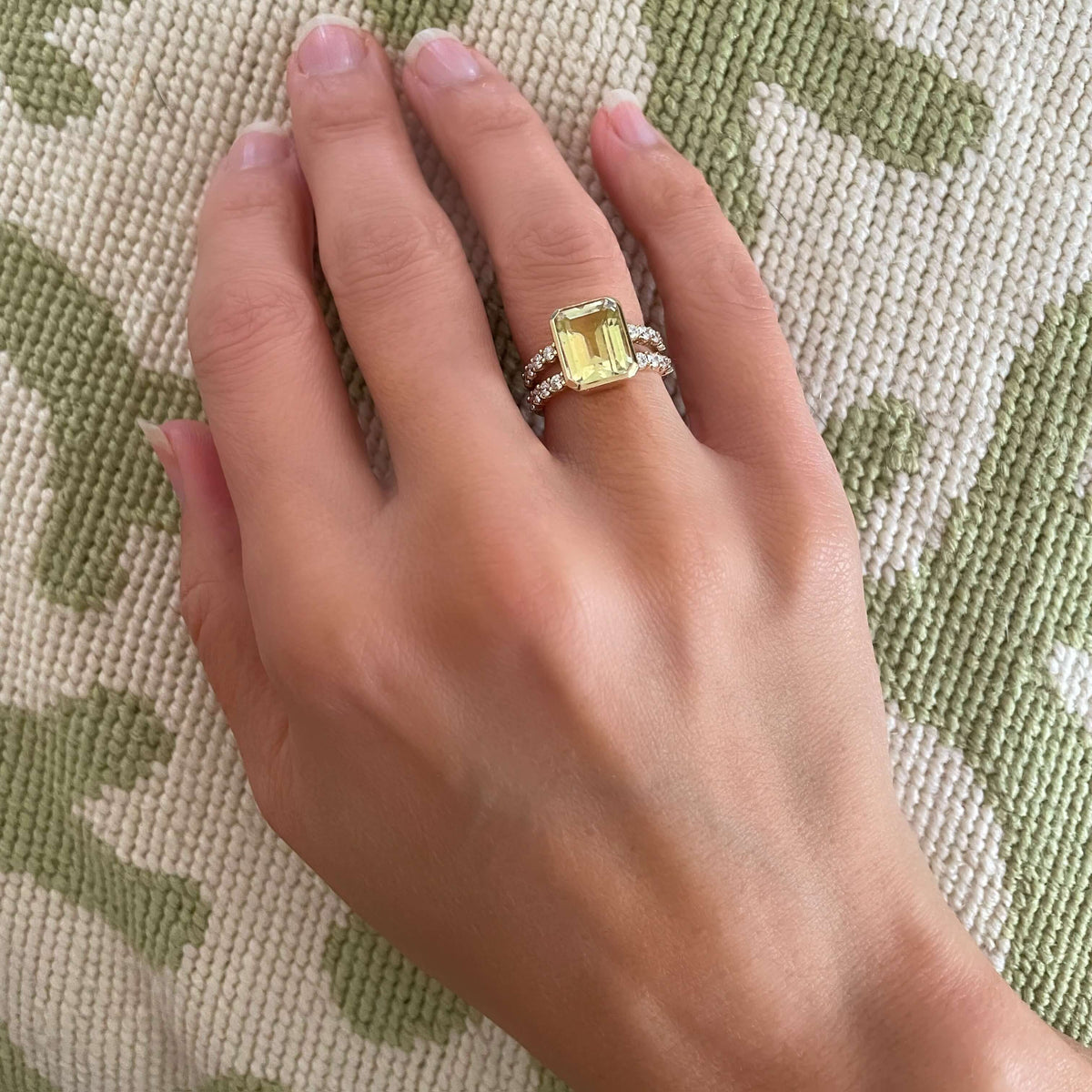 Warren Vertical Lemon Verbena Quartz Ring with Diamonds in 14k Gold (August)